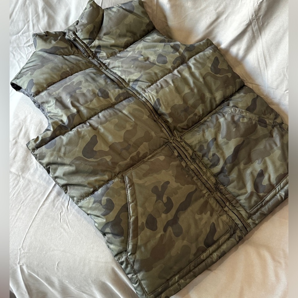 Old Navy puffer vest big boys